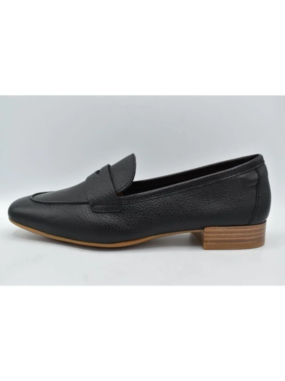 Sofft Womens Size 8 Elinor Moc Toe Black Leather‎ Slip On Shoes Penny Loafers